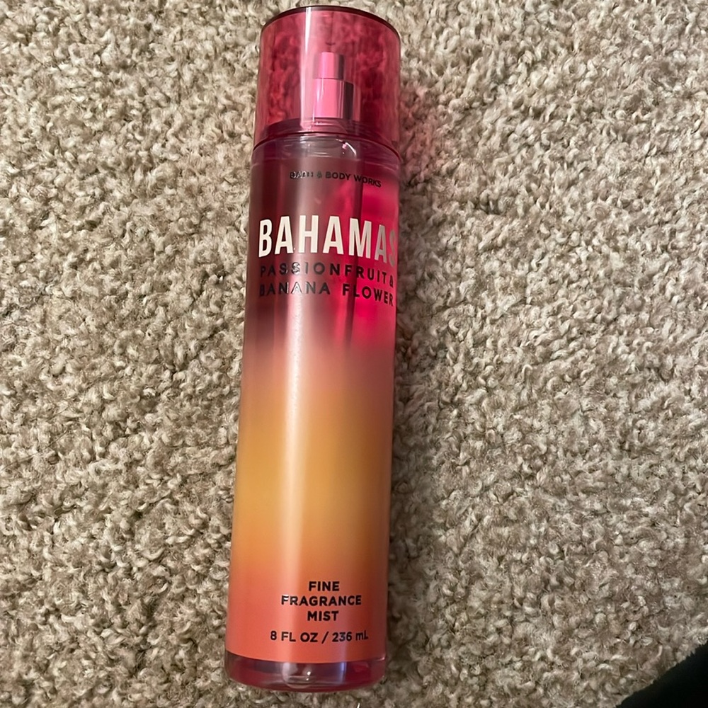Bahamas passionfruit and banana flower spray